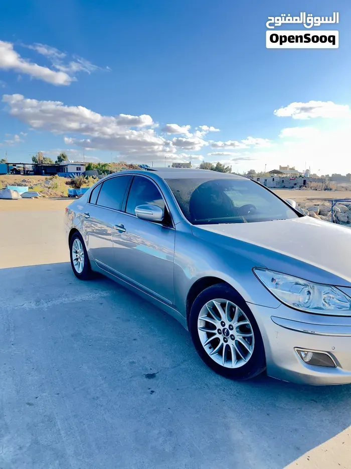 Hyundai Genesis 2010 photo 4