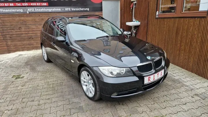 BMW 320I