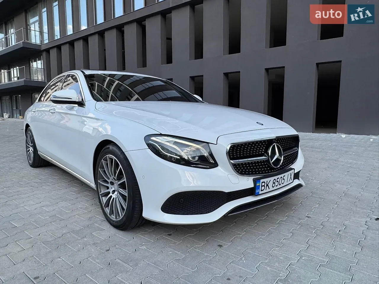 Mercedes-Benz E-Class 2016 photo 4