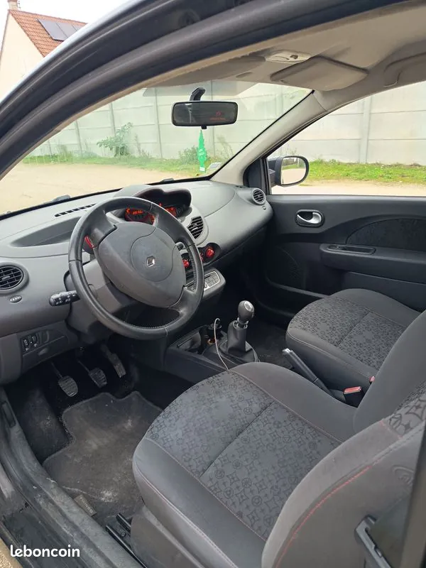 Renault Twingo 2010 photo 3