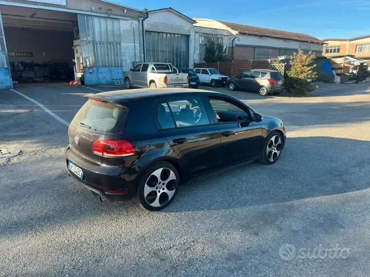 Volkswagen Golf 2011 photo 3