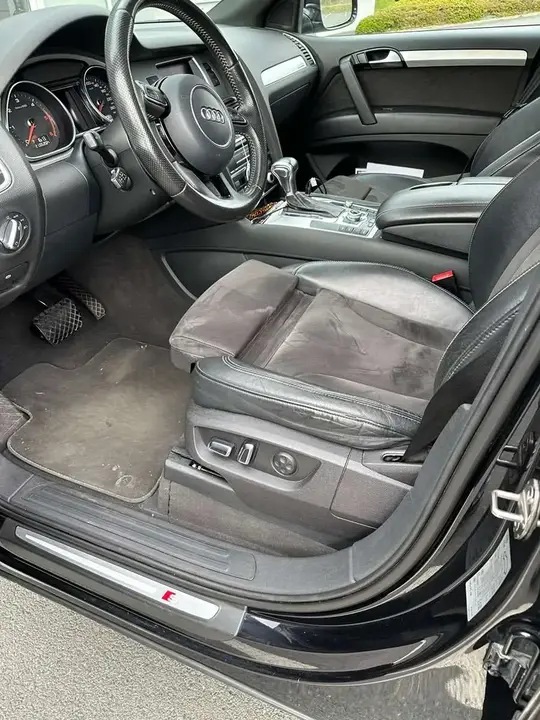 Audi Q7 2012 photo 3