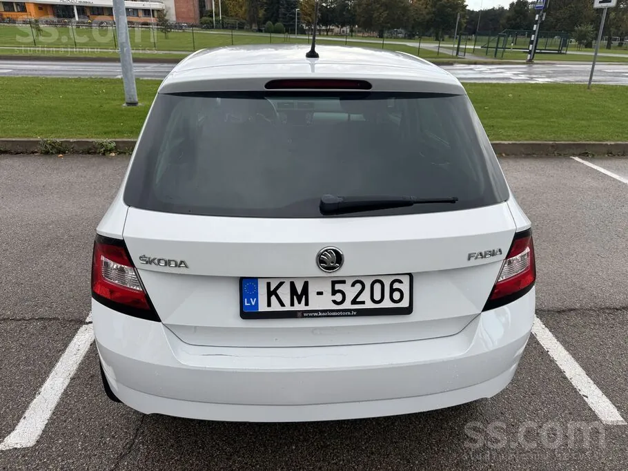 Skoda Fabia 2016 photo 5