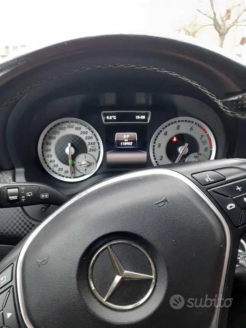 Mercedes-Benz A200 2015 photo 3