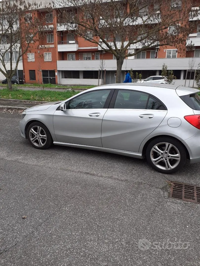 Mercedes-Benz A200
