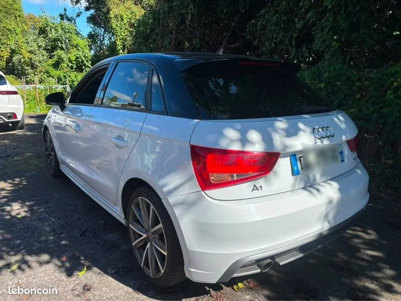 Audi A1 2014 photo 2