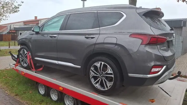 Hyundai Santa Fee