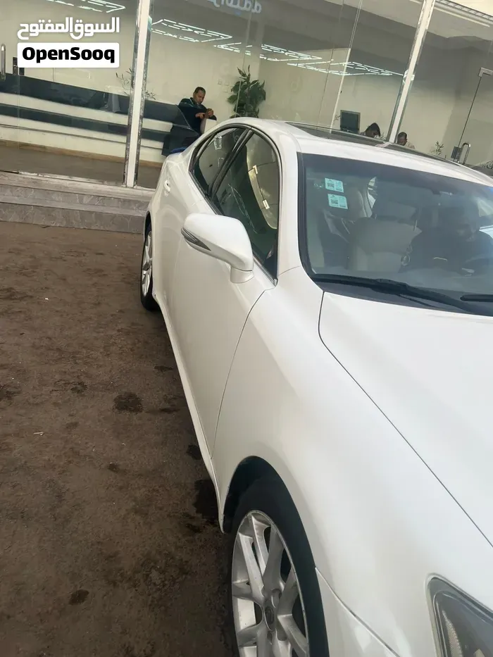 Lexus Is 2012 photo 3