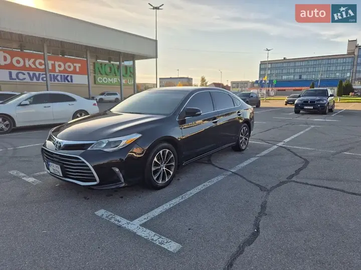 Toyota Avalon 2015 photo 2