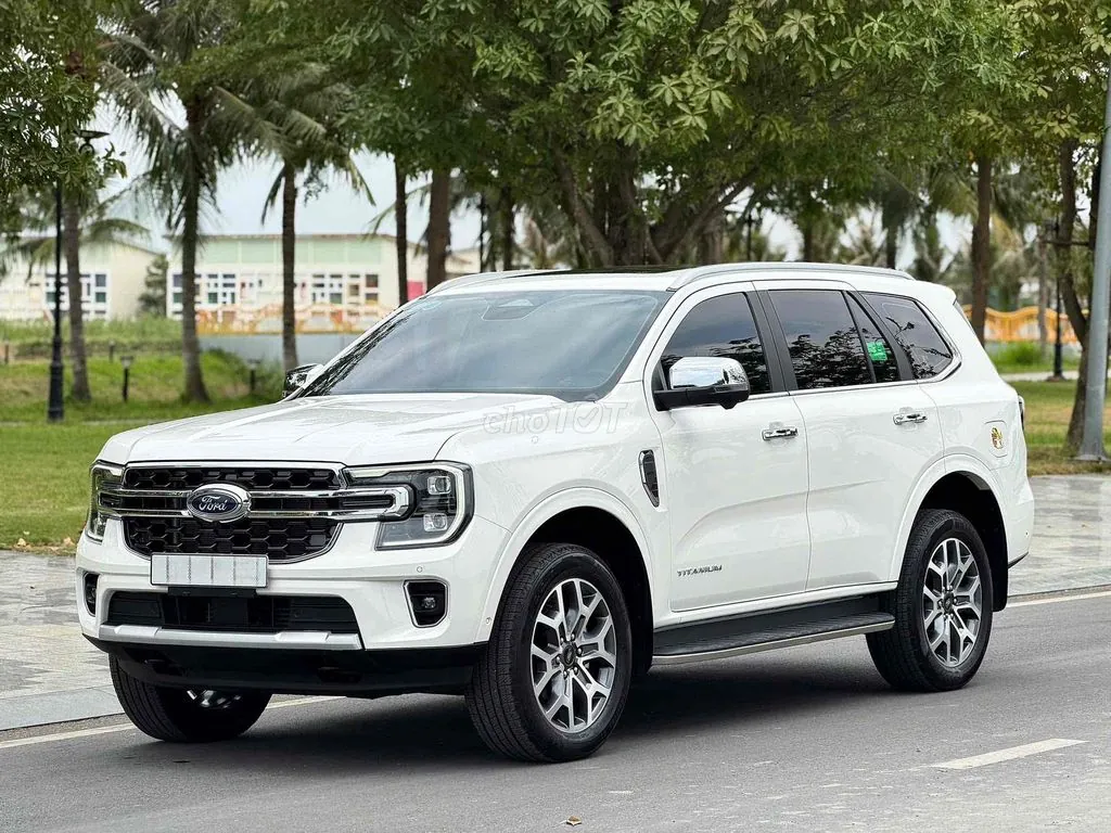 Ford Everest 2024 photo 2