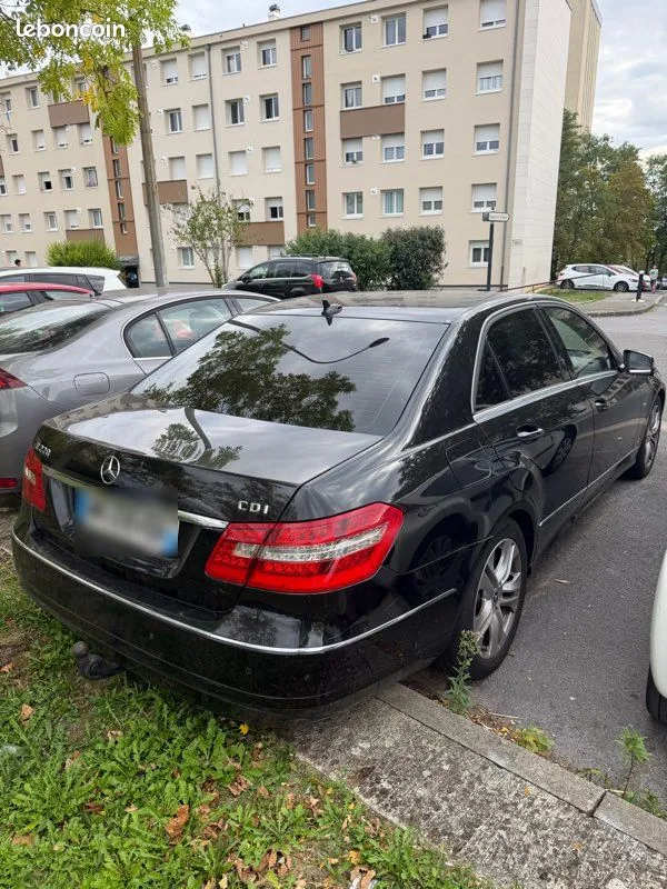 Mercedes-Benz E-Class 2009 photo 2