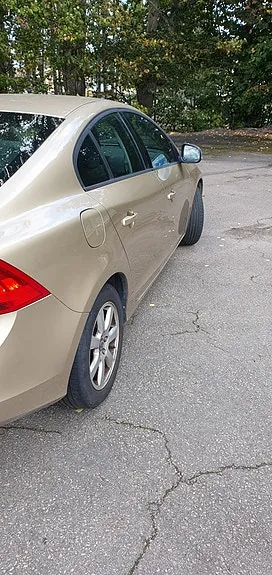 Volvo S60 2011 photo 2