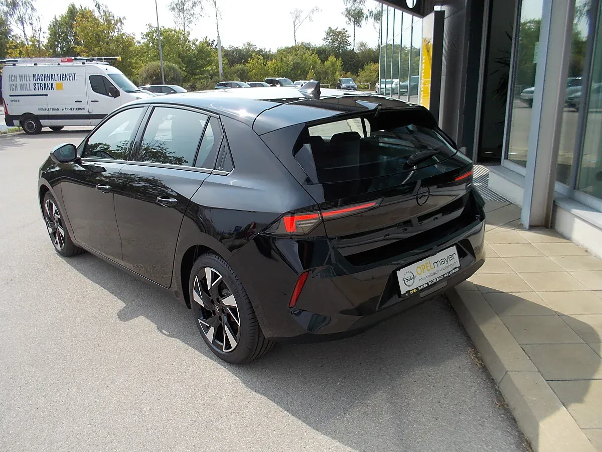 Opel Astra photo 3