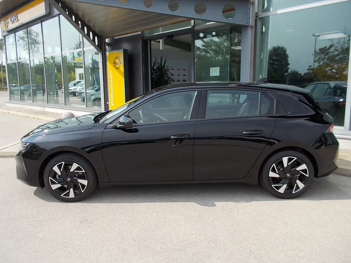 Opel Astra photo 2