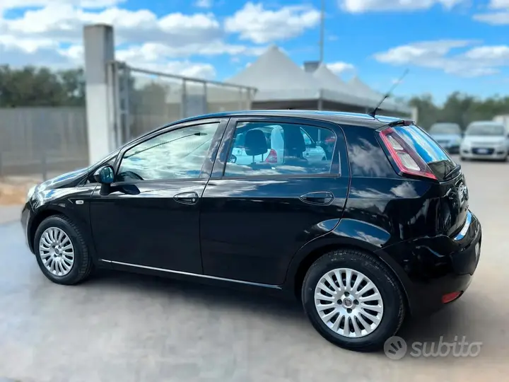 Fiat Punto Evo 2011 photo 4