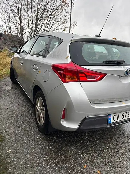 Toyota Auris 2013 photo 3