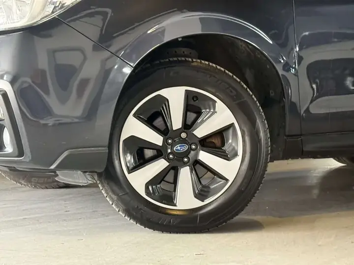 Subaru Forester 2018 photo 2