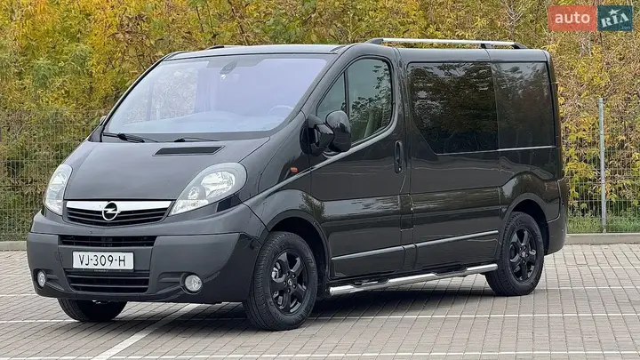 Opel Vivaro 2014 photo 2