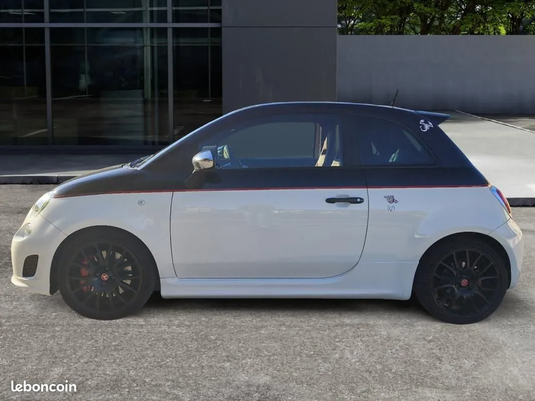 Abarth 500 2016 photo 2