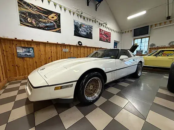Chevrolet Corvette 1984 photo 5