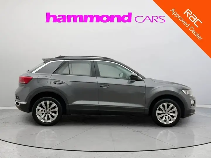 Volkswagen T-Roc 2020 photo 2