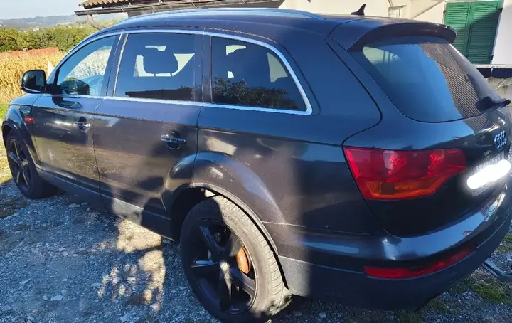 Audi Q7 2007 photo 3