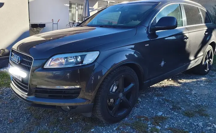 Audi Q7 2007 photo 2