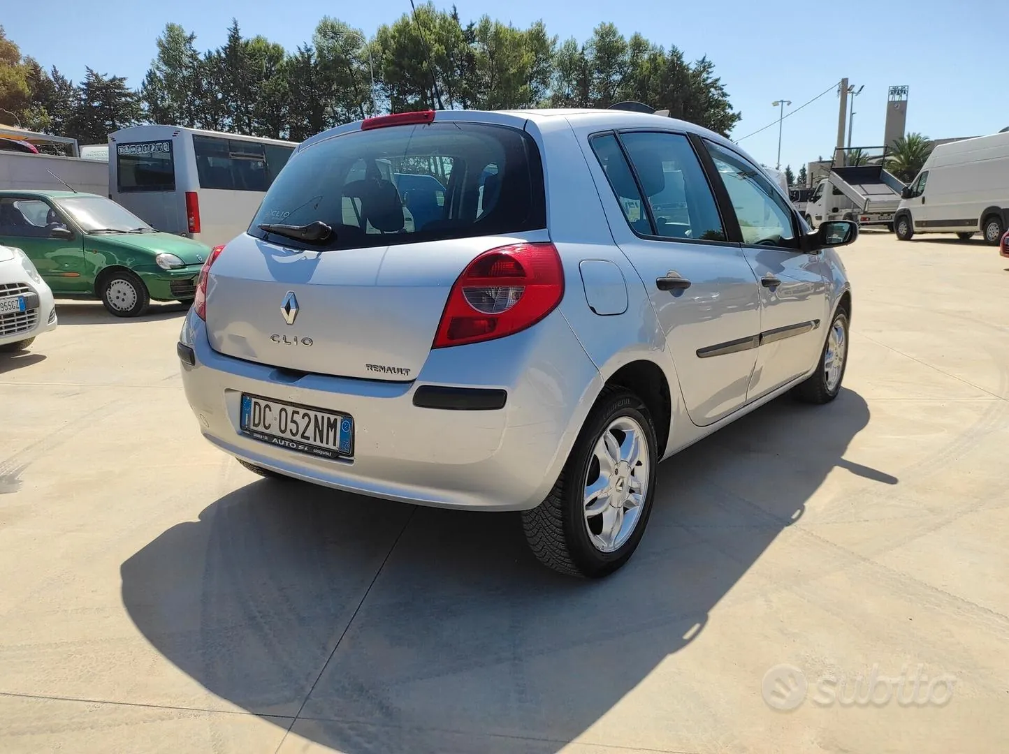 Renault Clio 2006 photo 5