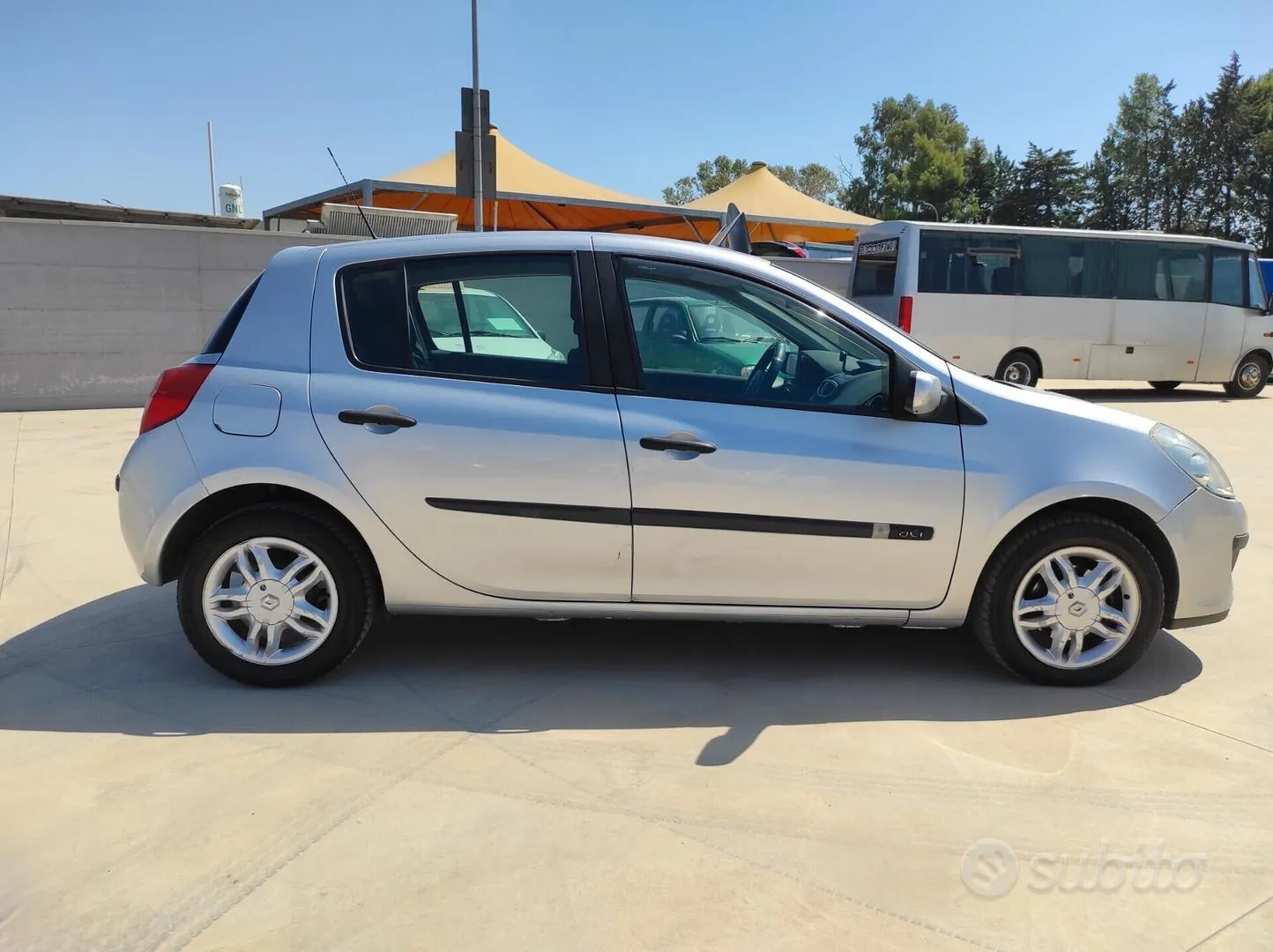 Renault Clio 2006 photo 4