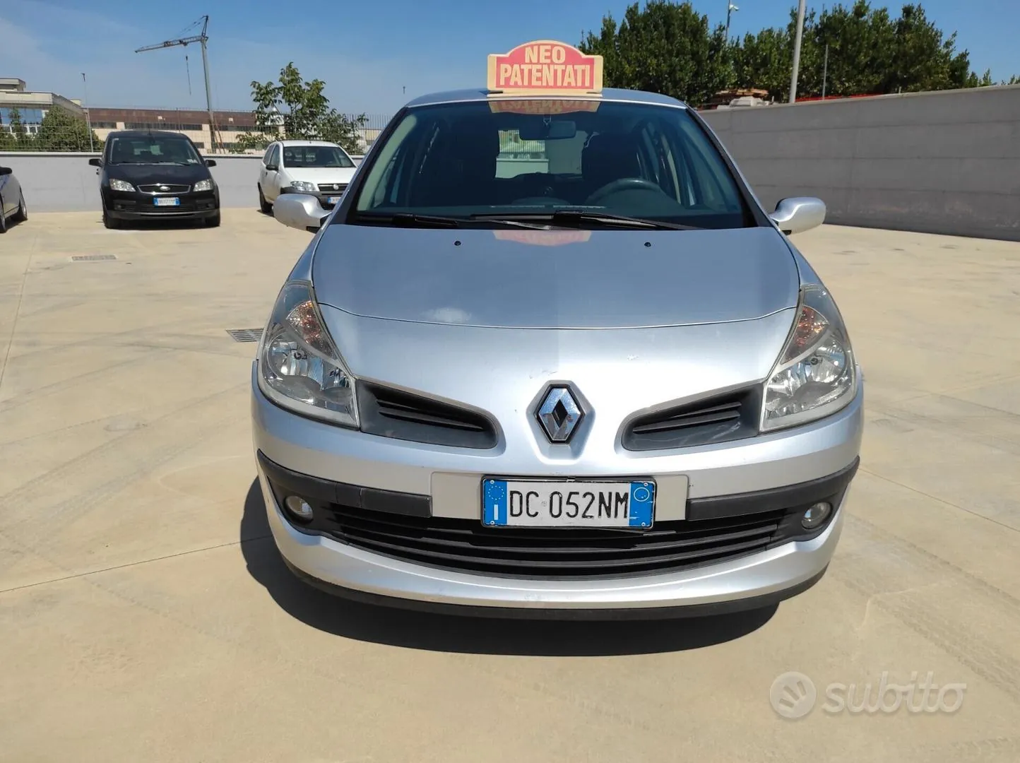 Renault Clio 2006 photo 2