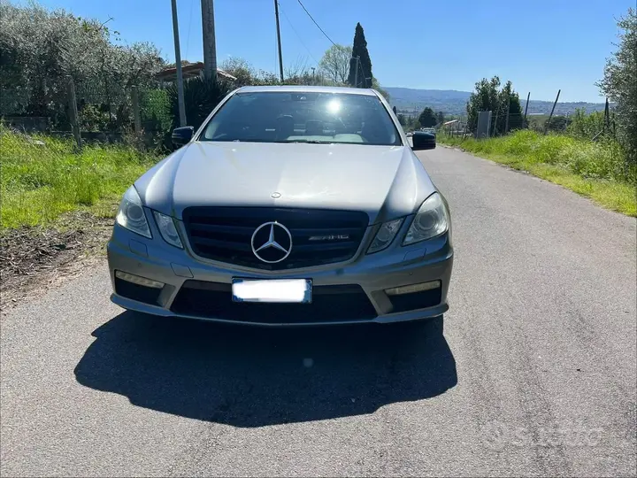 Mercedes-Benz E 220 2011 photo 2