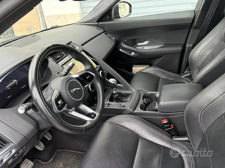 Jaguar E-Pace 2021 photo 4