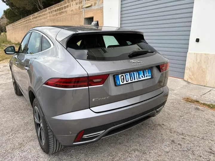 Jaguar E-Pace 2021 photo 3
