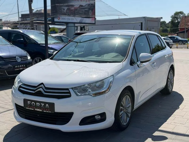 Citroen C4 2011 photo 2