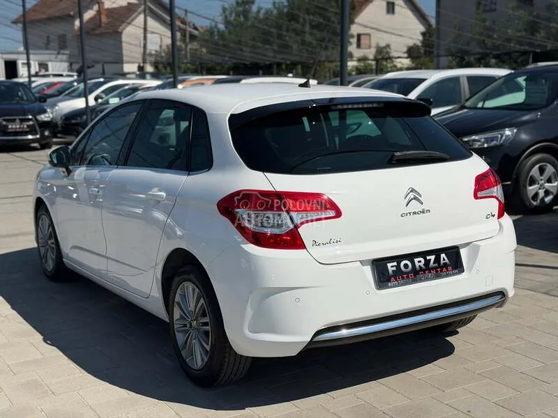 Citroen C4 2011 photo 4
