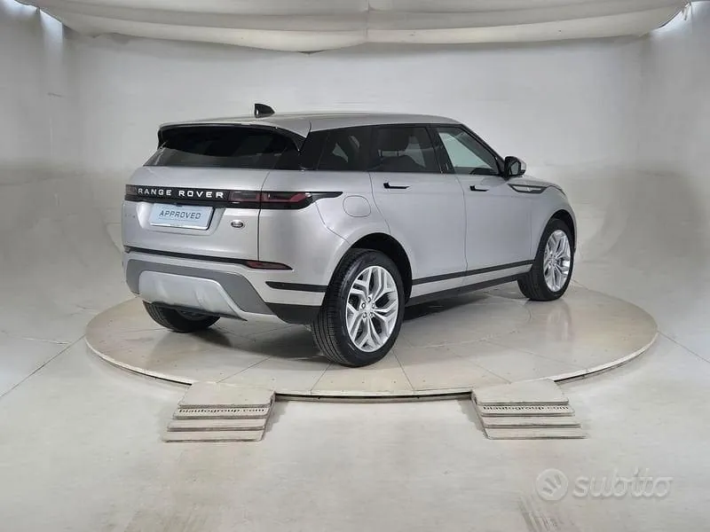 Land Rover Range Rover Evoque 2022 photo 2