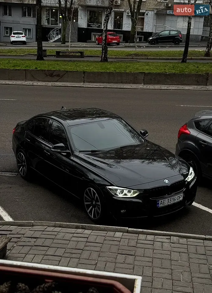 BMW 3 Series 2012 photo 3