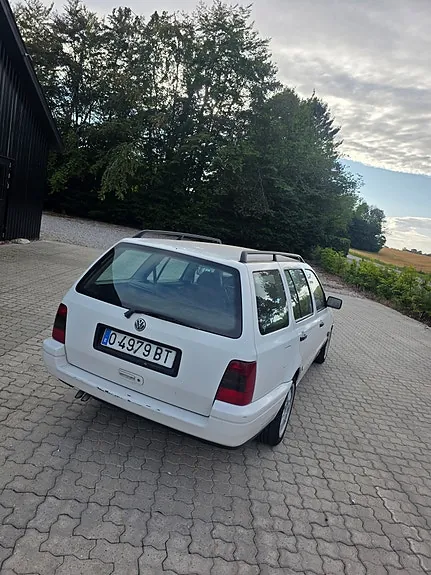 Volkswagen Golf 1996 photo 5