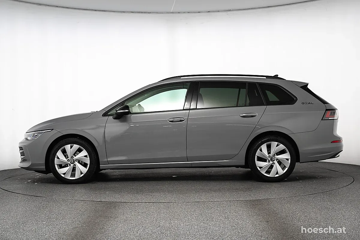 Volkswagen Golf 2025 photo 3