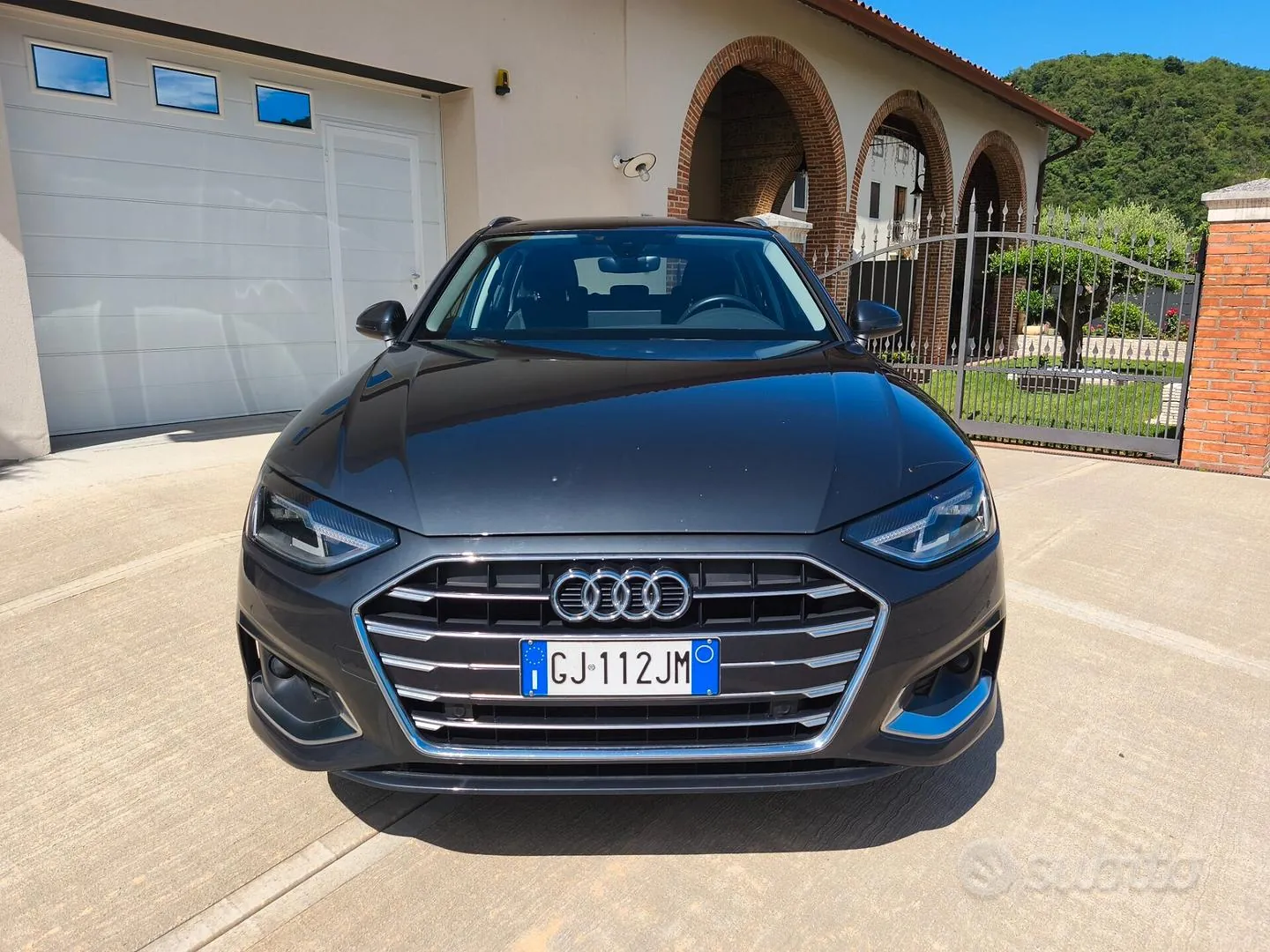 Audi A4 Avant 2022 photo 2