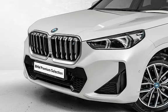 BMW Ix1 2023 photo 2