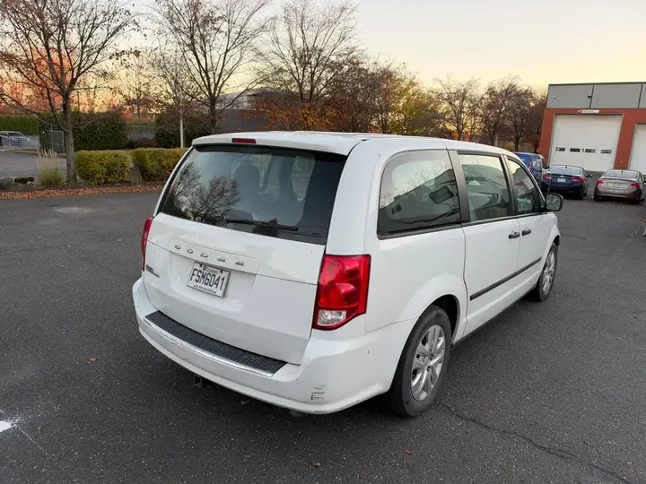 Dodge Grand Caravan 2015 photo 5