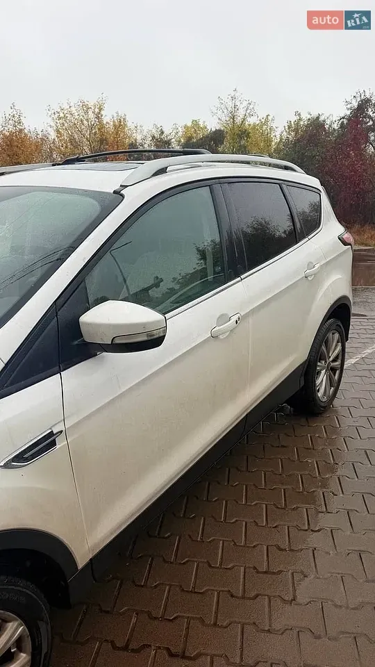 Ford Escape 2016 photo 2