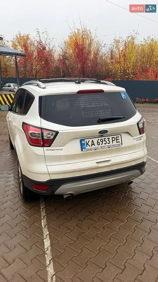 Ford Escape 2016 photo 3