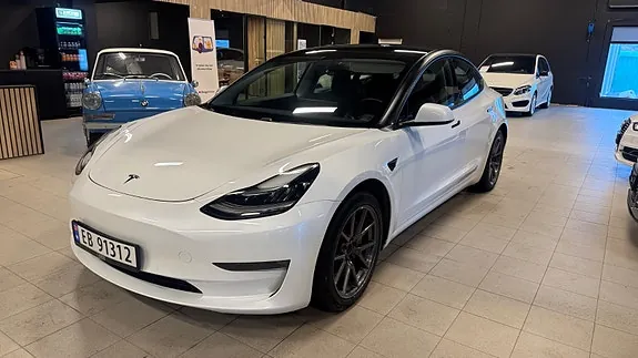 Tesla Model 3 2020 photo 2