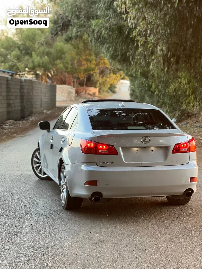 Lexus Is 2009 photo 2