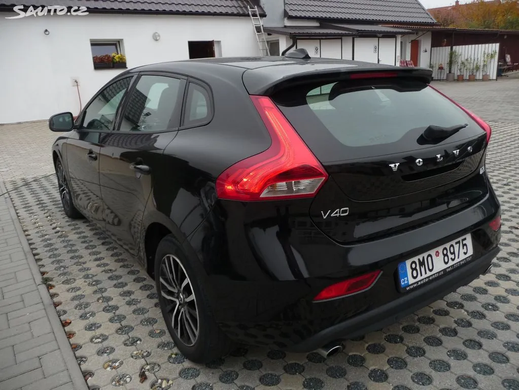 Volvo V40 2019 photo 4