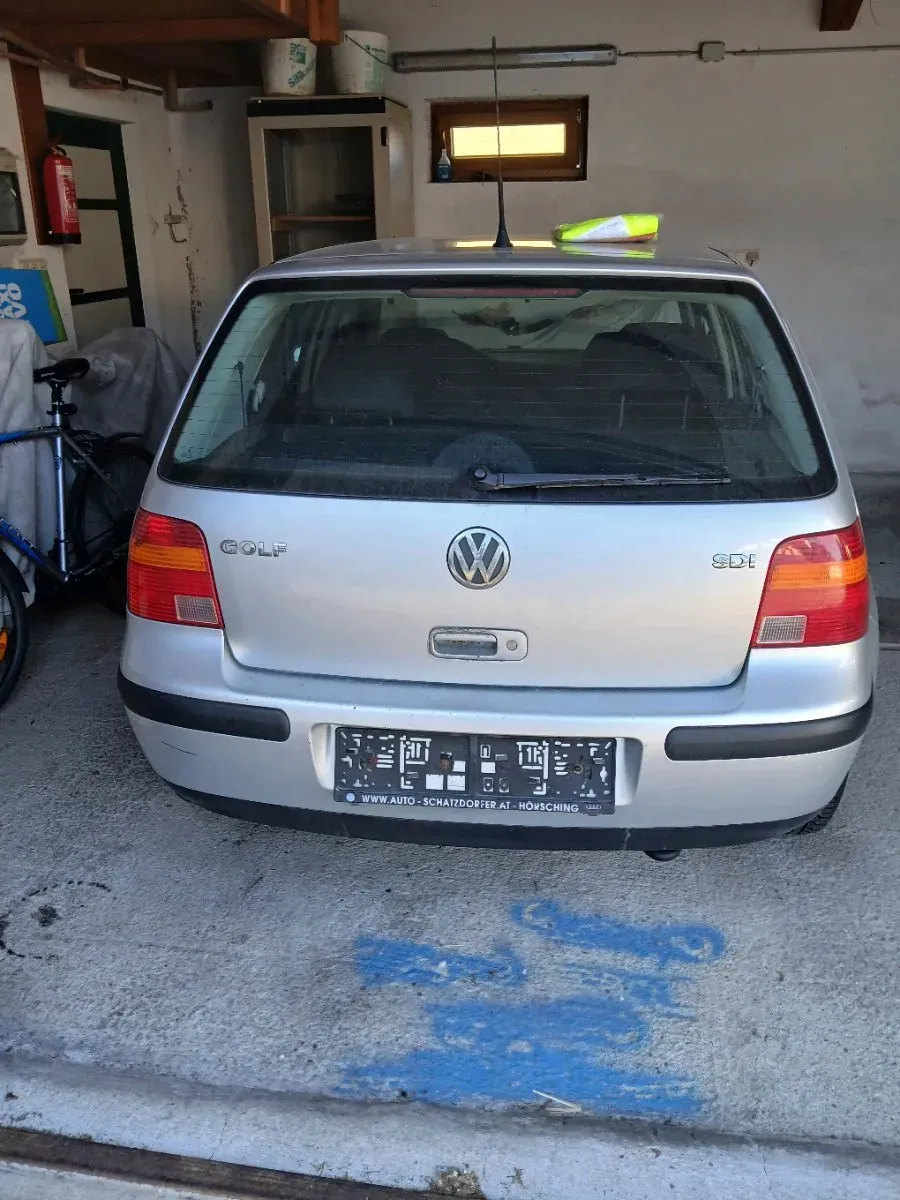 Volkswagen Golf 2003 photo 2