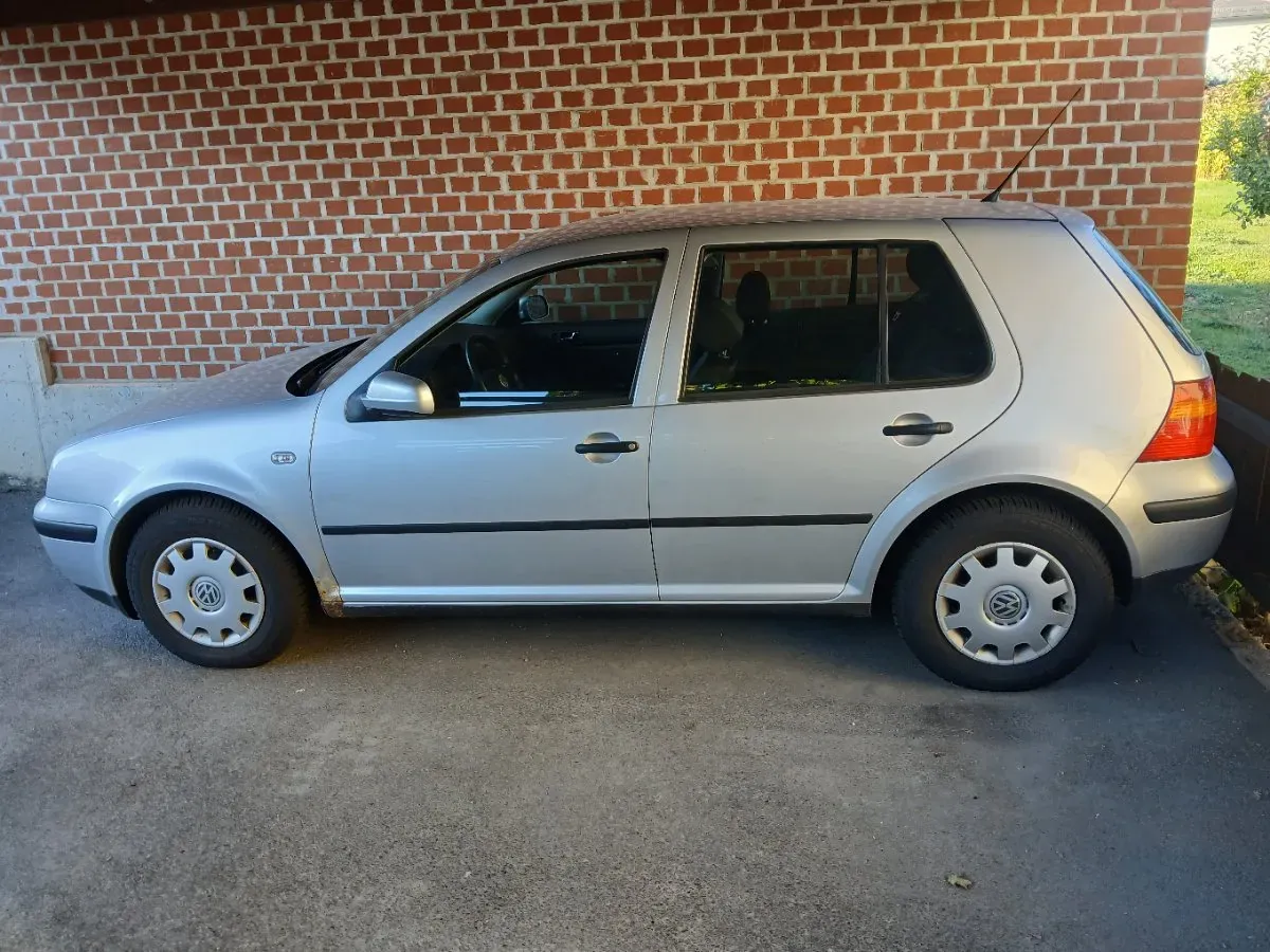 Volkswagen Golf 2003 photo 3