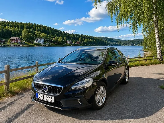 Volvo V40 Cross Country 2017 photo 2